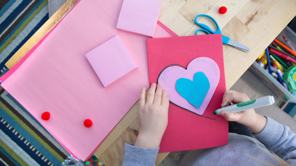NJ toddler sweetens seniors’ Valentines