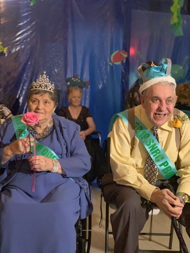 Kentucky nursing home goes under the sea for prom