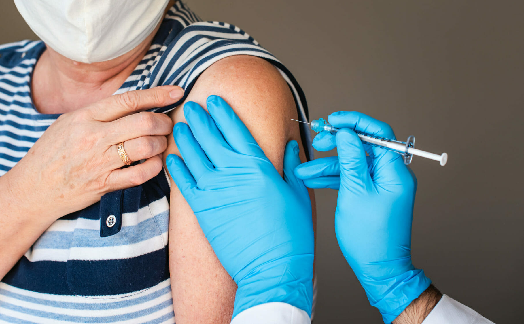 Flu shot and a COVID jab? New 2021-2022 flu vaccine guidance points to both - Clinical Daily News - McKnight&#39;s Long-Term Care News