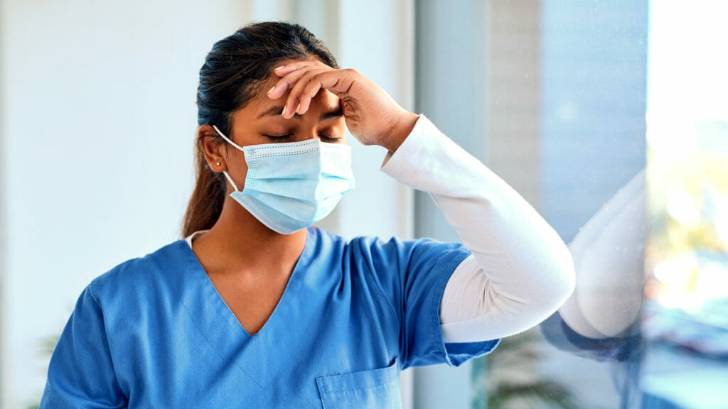 Many healthcare workers dogged by symptoms of pandemic stress: study
