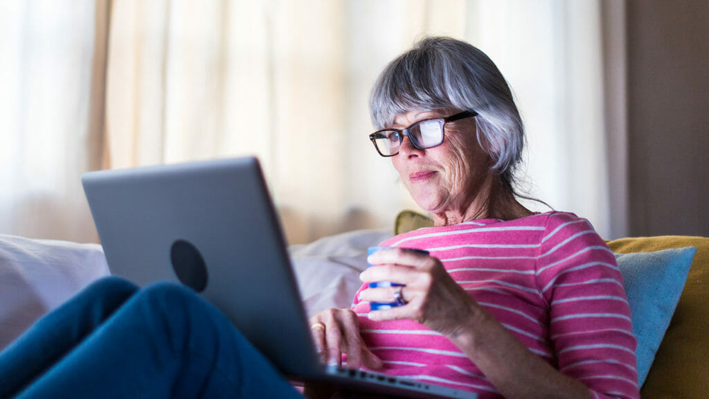 Study: Older adults struggle in using electronic patient portals  