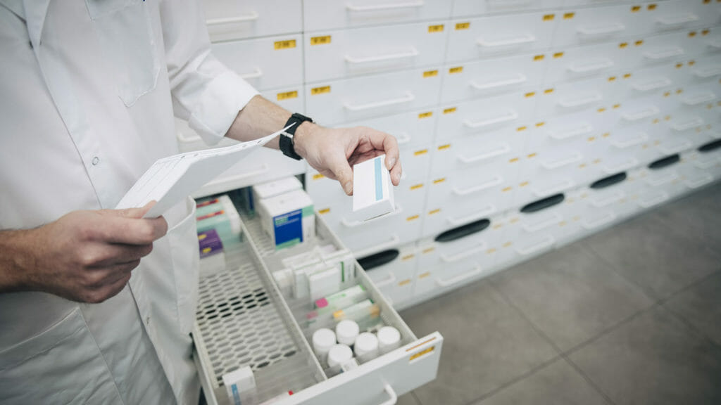 Consultant pharmacists urge calm amid drug shortages